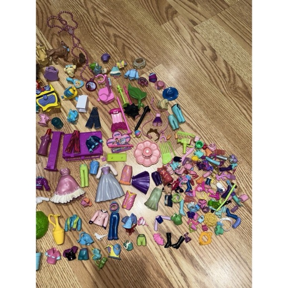 Random HUGE Lot Of Barbie & Polly Pocket Accessories Clothing Vintage Y2K Mattel - Picture 4 of 12